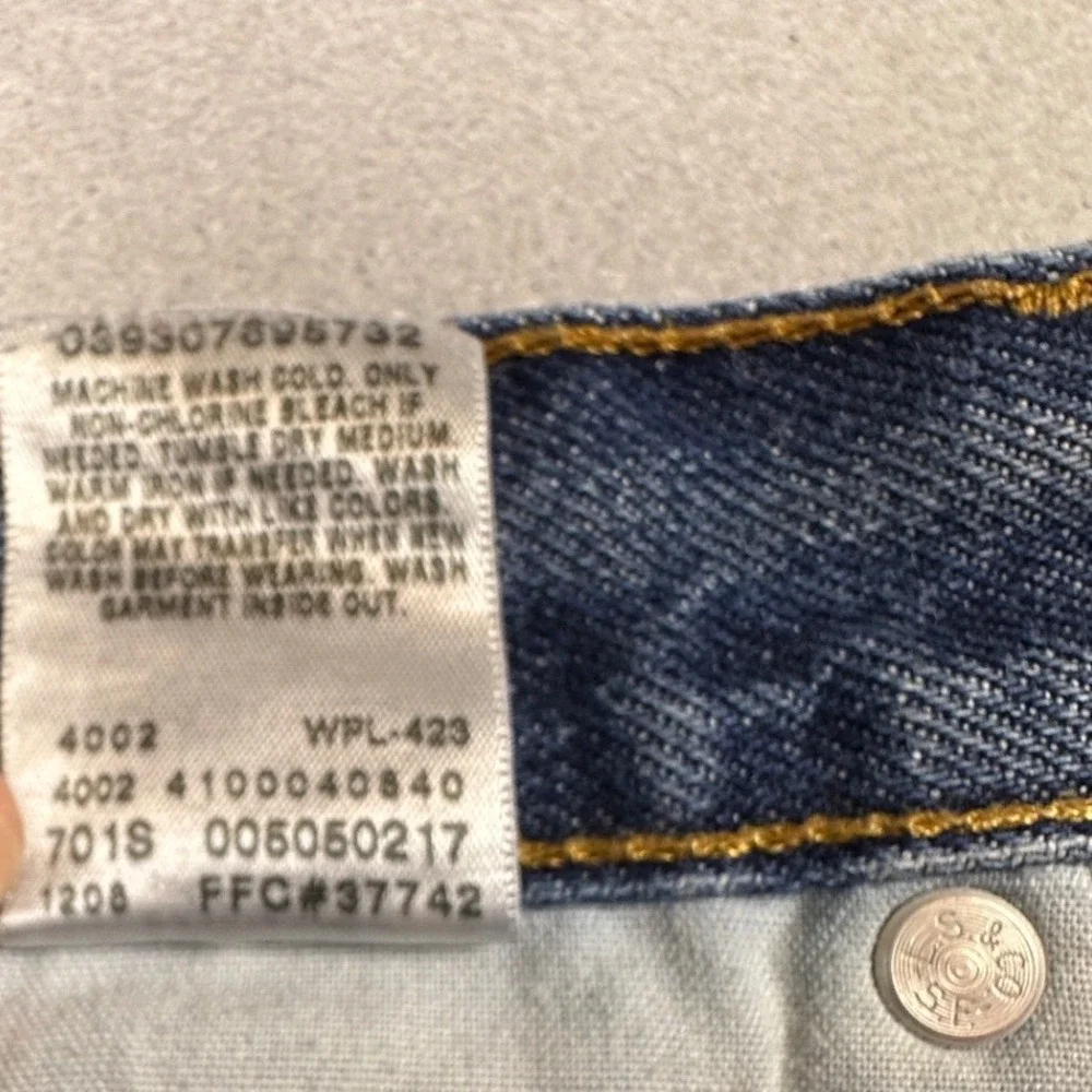 Levis 505 Regular Fit Jeans Mens 38x32 Medium Wash Blue Straight Leg Denim
